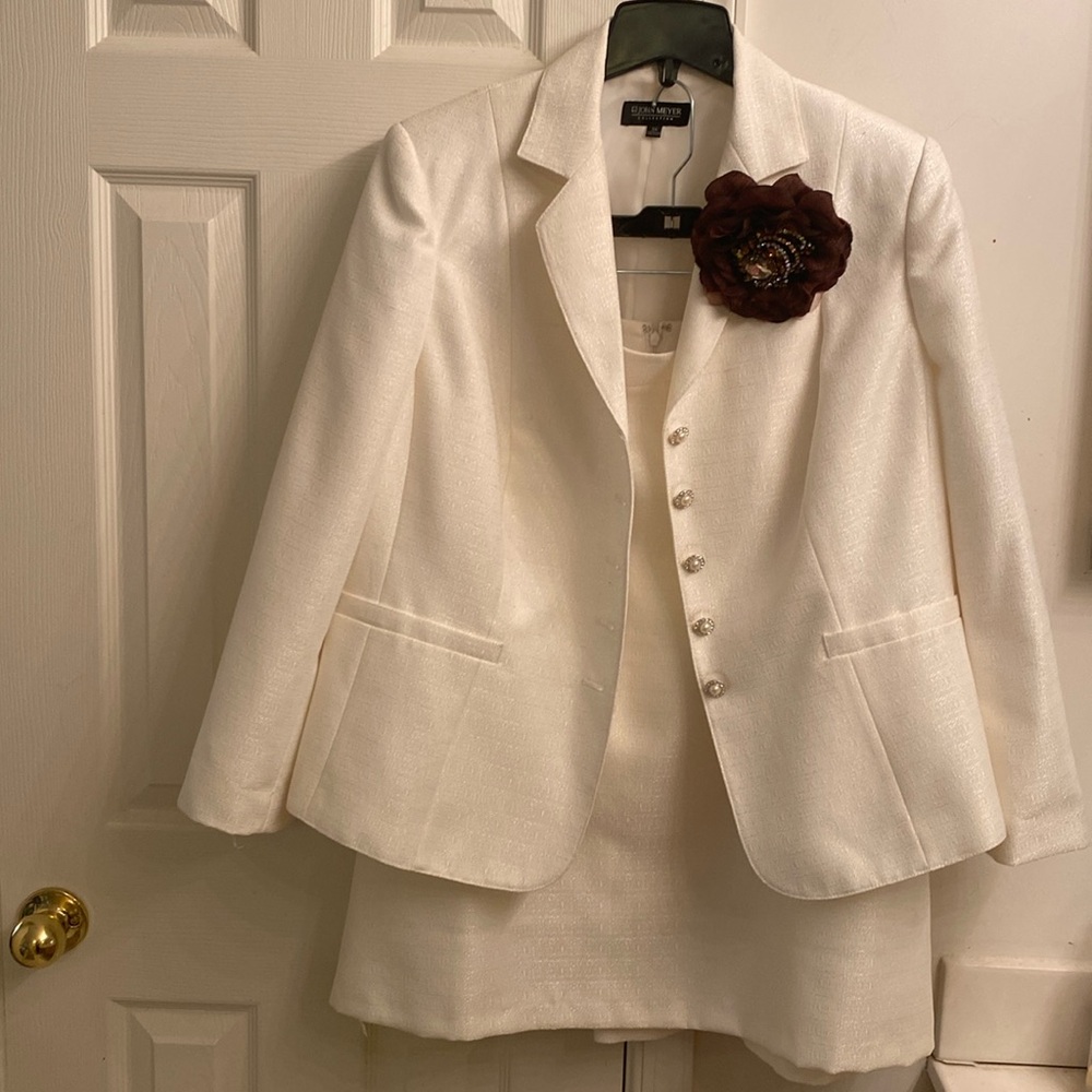 John Meyer 2 piece dressy suit. Brown silk brooch. Crystal buttons.